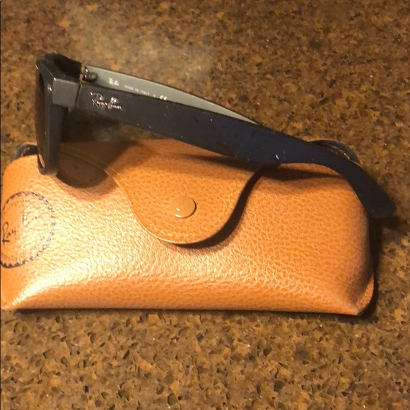 Ray-Ban sunglasses - Picture 3 of 3